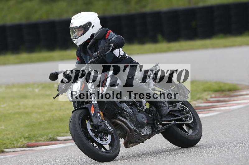 Archiv-2025/09 22.04.2025 Cornu Master School ADR/gruen-vert/244